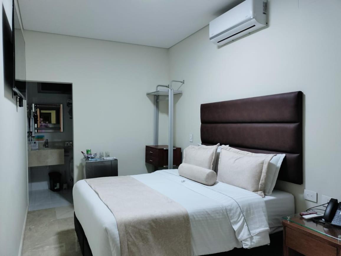 מדיין Hotel Dorado La 70 מראה חיצוני תמונה